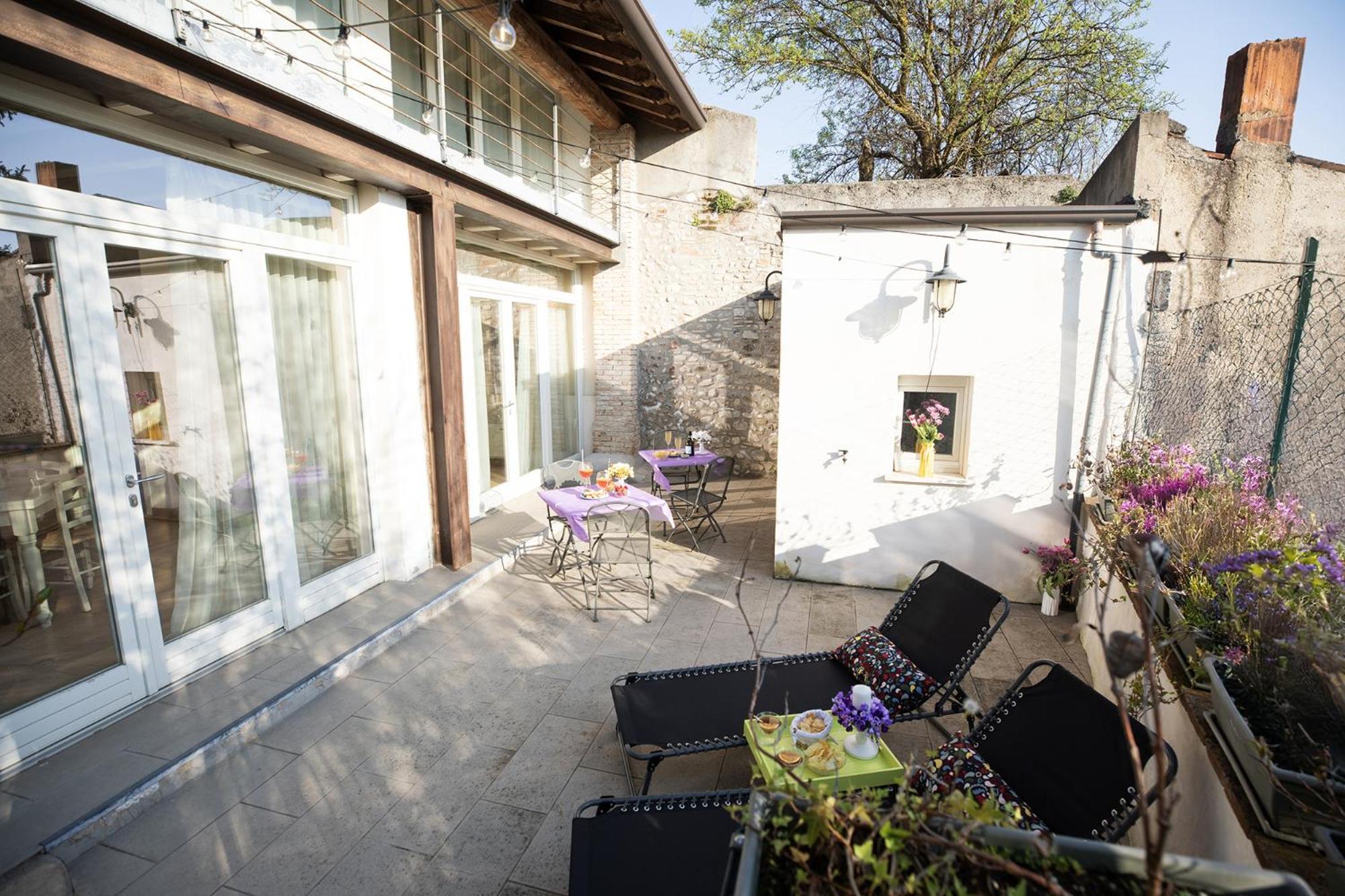 Relais La Rocca Solferino Bed & Breakfast Екстериор снимка